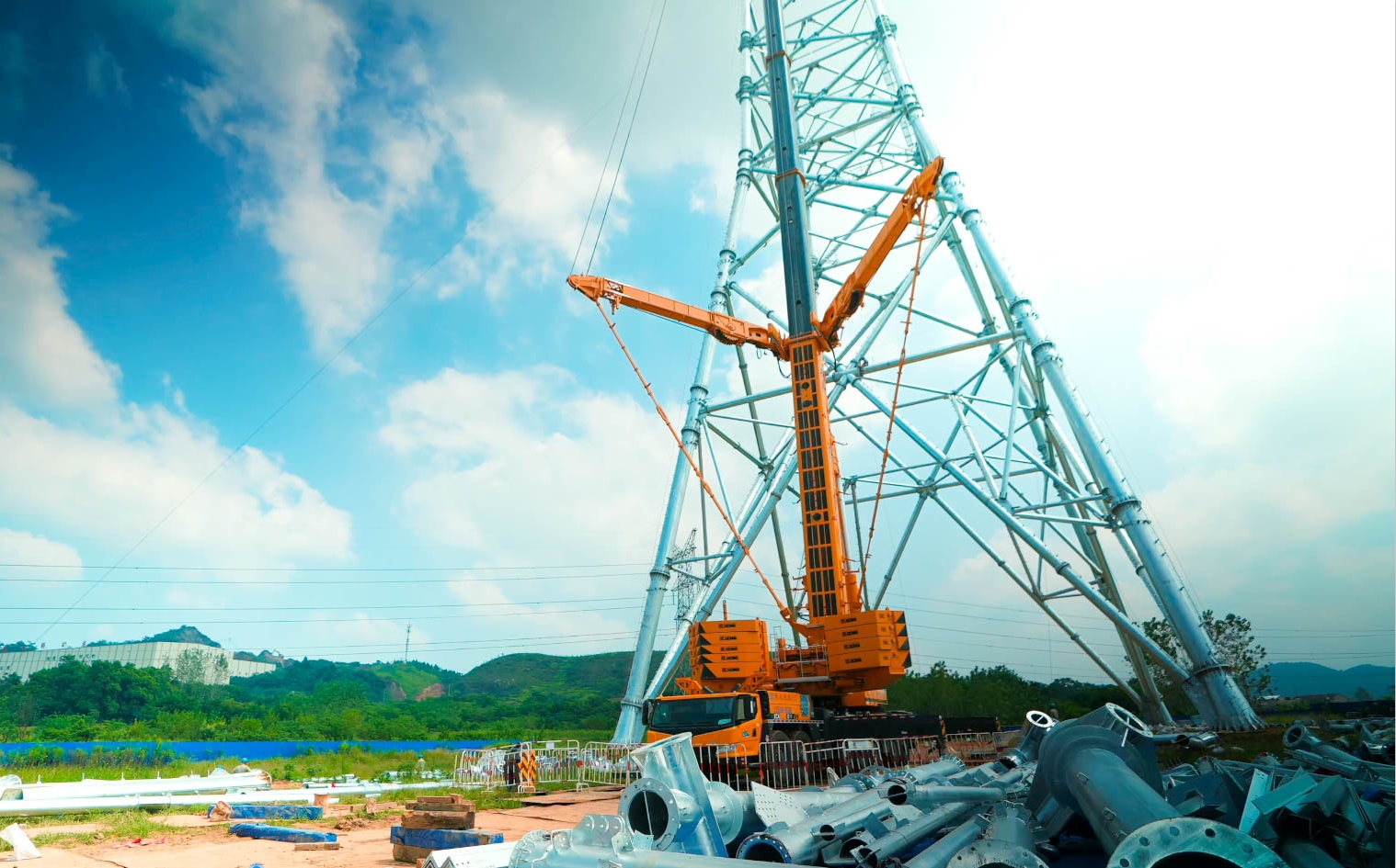 至尊国际“百变金刚”XCA600L8助力湖北送变电工程项目