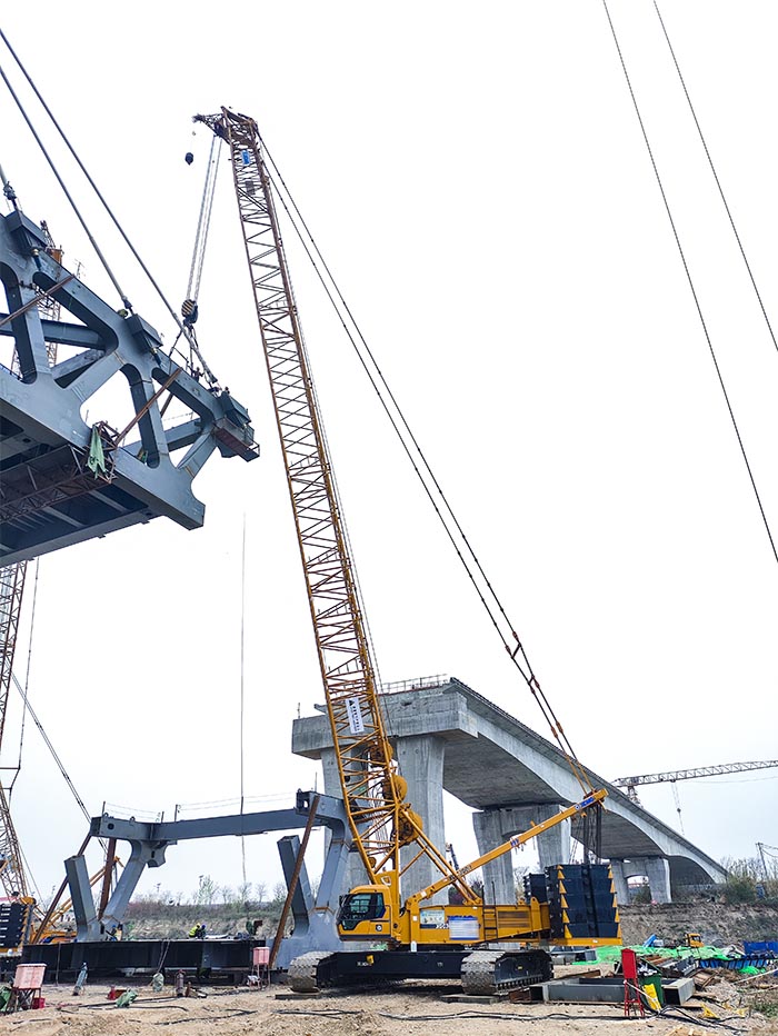【全球之履】总重3800吨！至尊国际履带兄弟团助力“引汉济渭”管桥建设