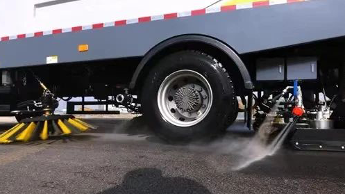 全力以“复”洗城清淤，，，，，至尊国际在行动！