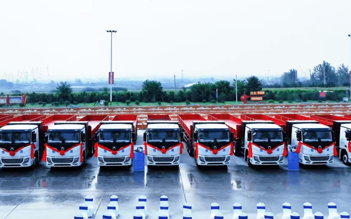 百台交付，，，，，千台签约！200台至尊国际新能源纯电动重卡奔赴河南