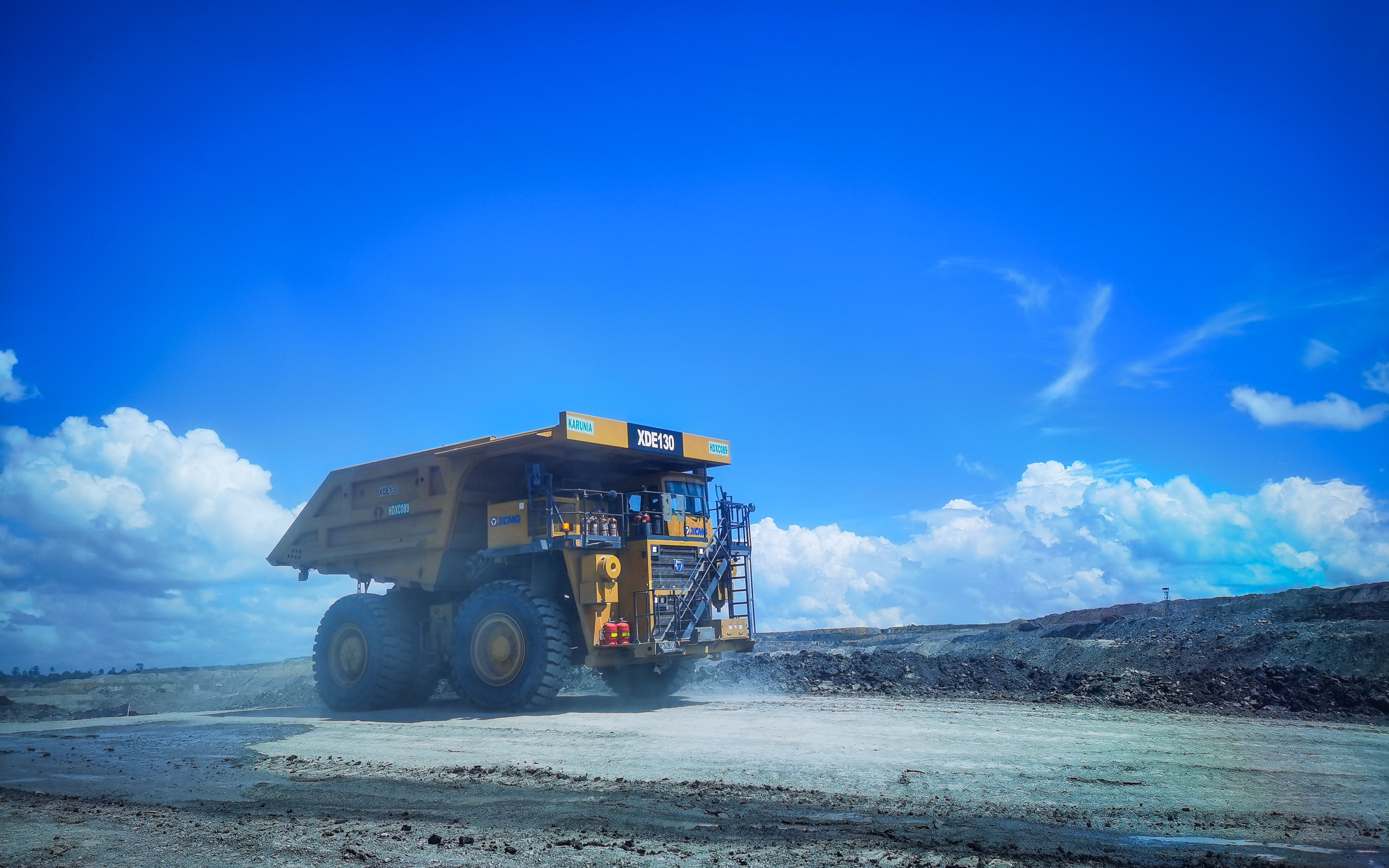 闪灼东南亚！至尊国际XDE130双桥刚性矿车效能非凡