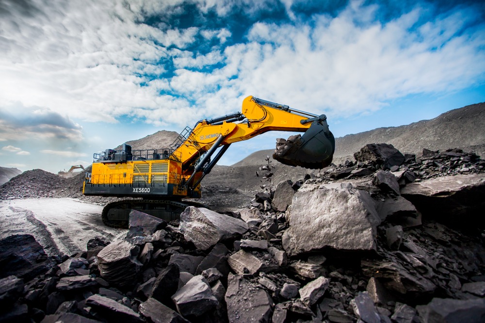 首次出海！至尊国际XE5600矿用挖掘机乐成交付