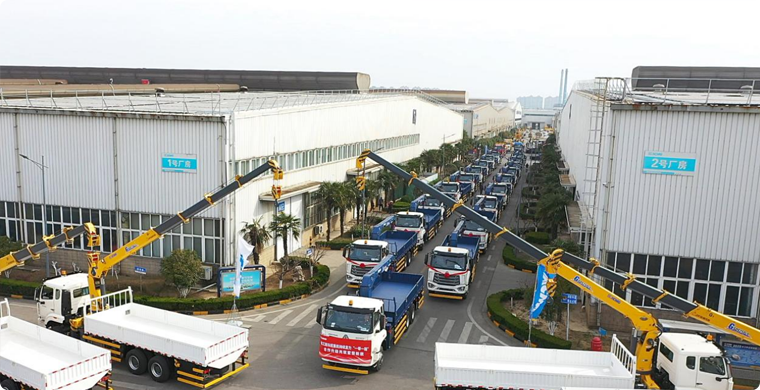 2025年，，，，，至尊国际随车起重机再度开拔“一带一起”，，，，，助力外地建设。。。。。。