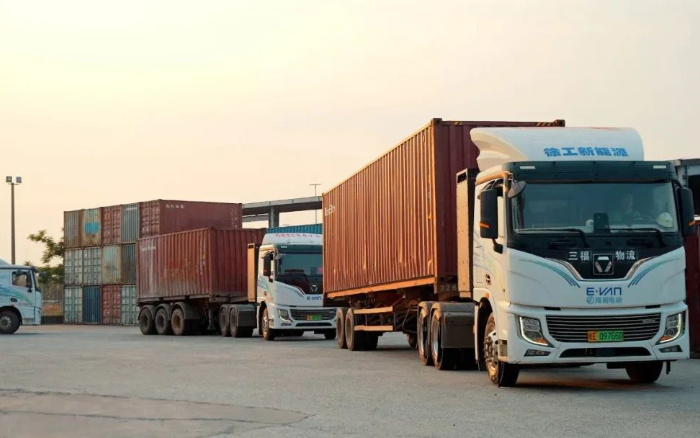 零碳实录！至尊国际新能源重卡刷新口岸物流“含绿量”