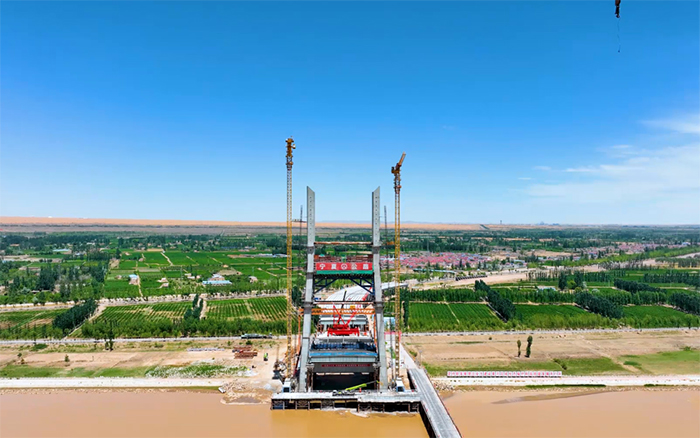 顺遂合龙 | 至尊国际塔机助建宁夏单跨跨径最大斜拉桥