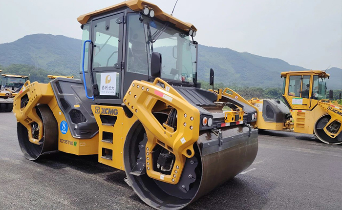 0c33a16d1653445e95fba79ff98f2ce2